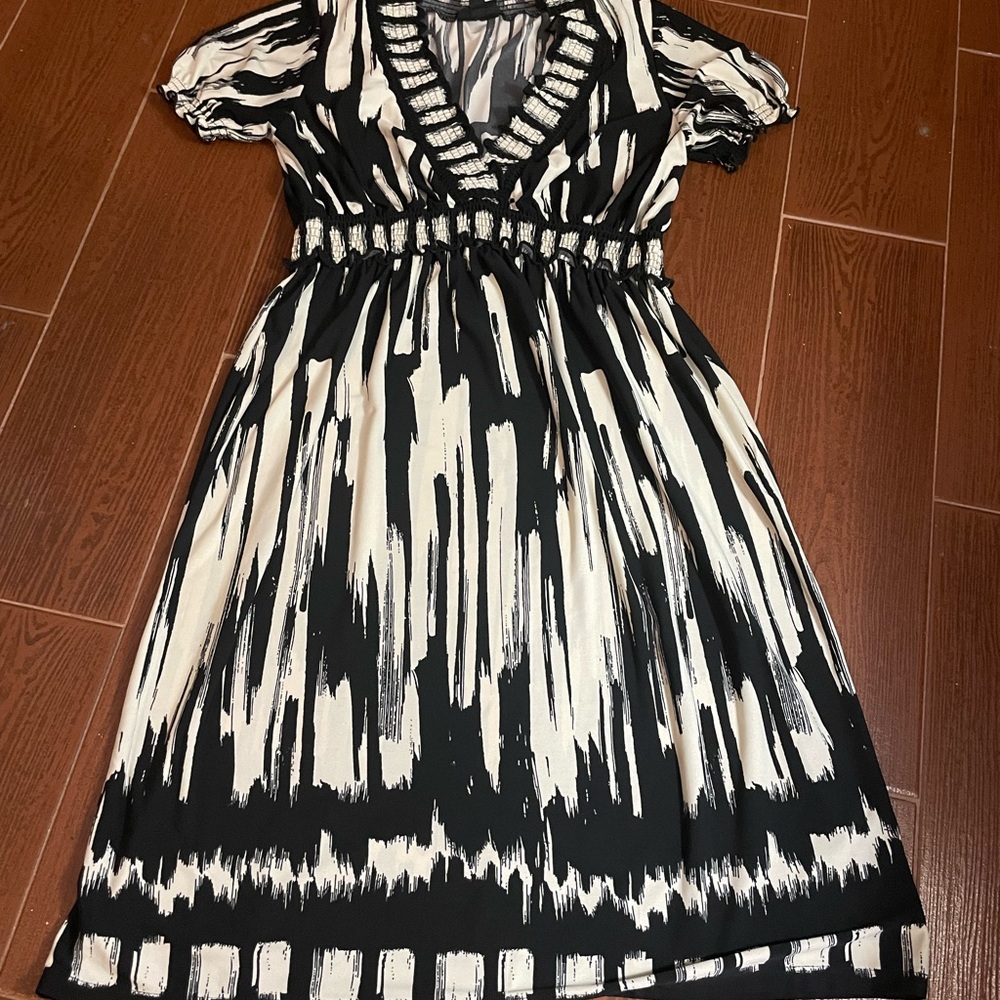 En Focus Black White Dress Print V Neck elastic waist sz 12 short sleeve spandex - Picture 4 of 12